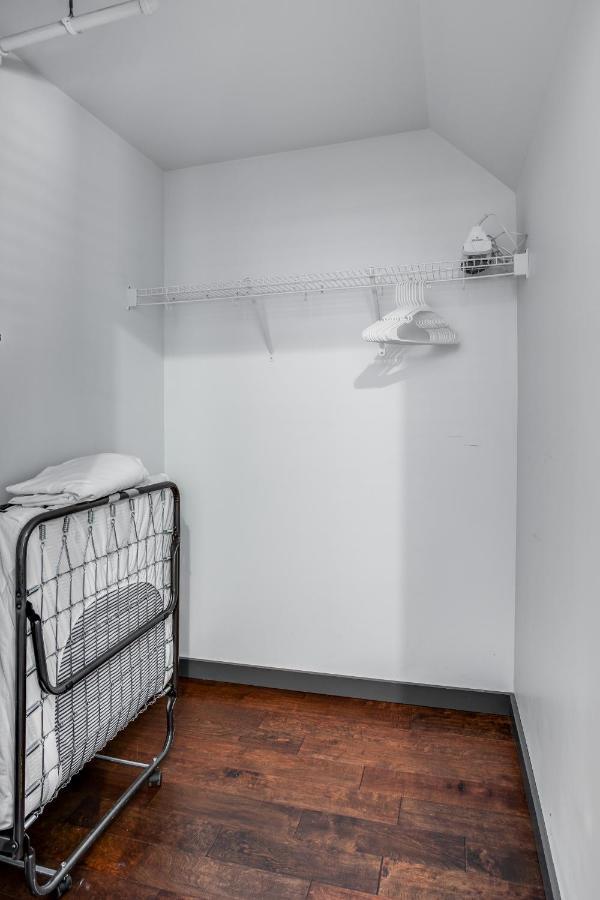 Ny Style Centric Loft With King Bed By Park Ave Apartment Рочестър Екстериор снимка